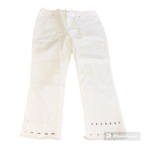 CT1502 Chico's So Slimming Girlfriend Slim Leg Crop White Jean 10